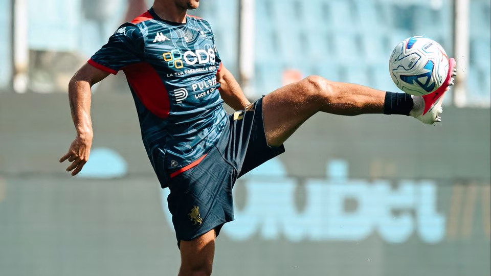 Genoa vs Frosinone Berakhir 1-1 di Serie A, Laga Diwarnai Kartu Merah